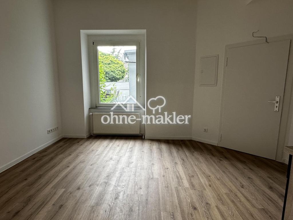 Hinterzimmer Gartenfenster