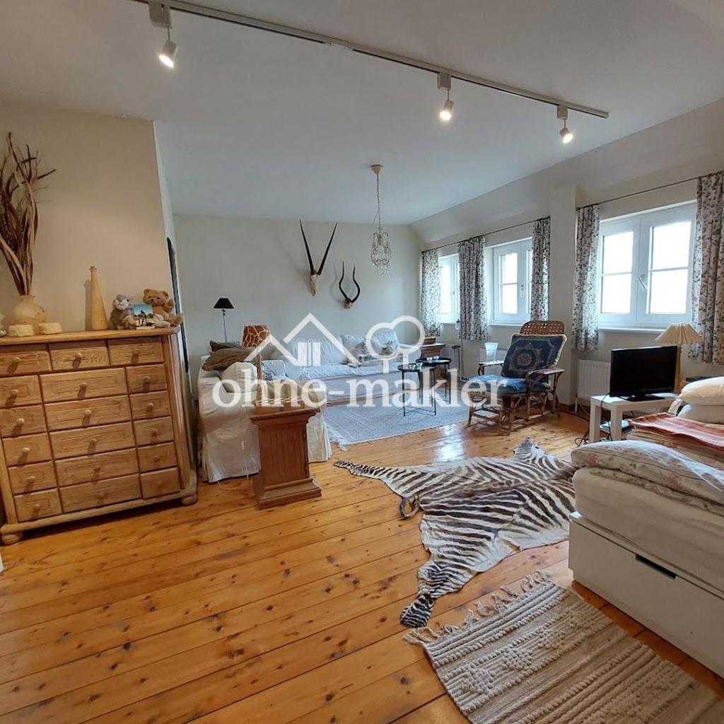 Wohn-/ Schlazimmer 2.Stock