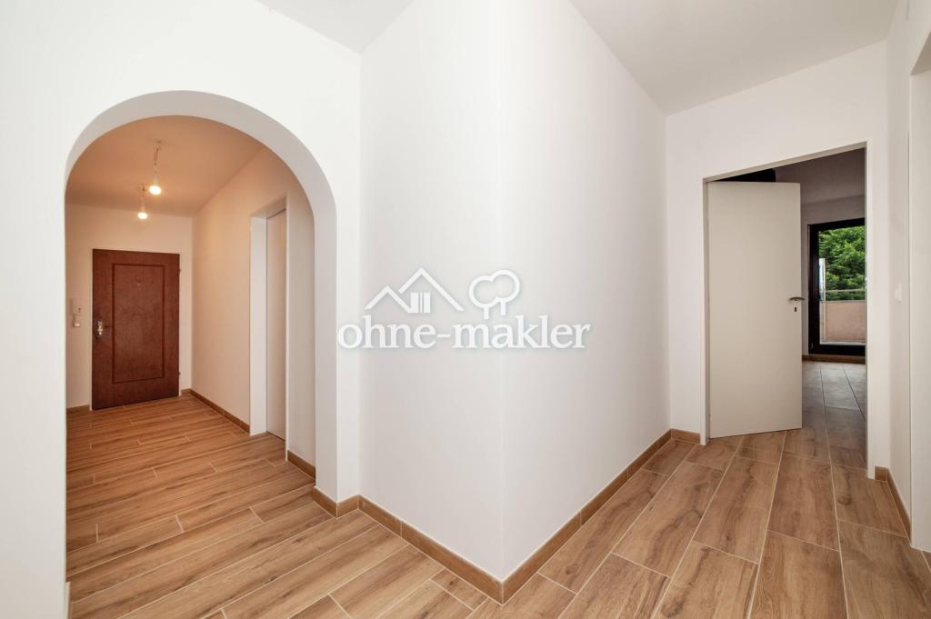 Blick auf Zimmer 2 mit Terasse