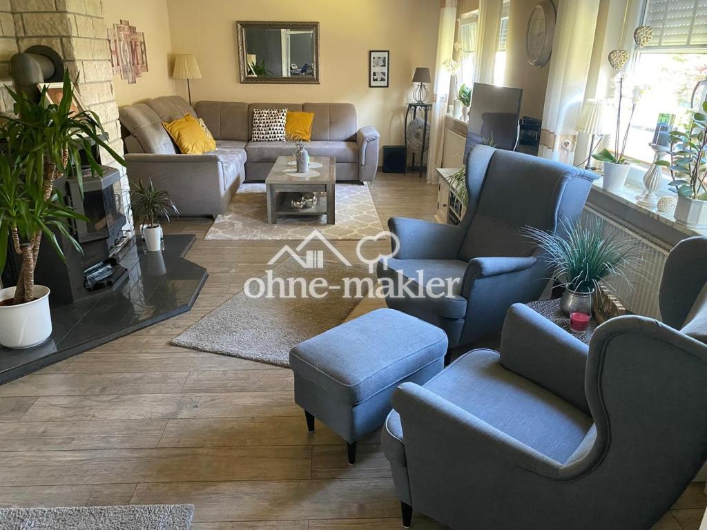 Wohnzimmer mit Kamin
