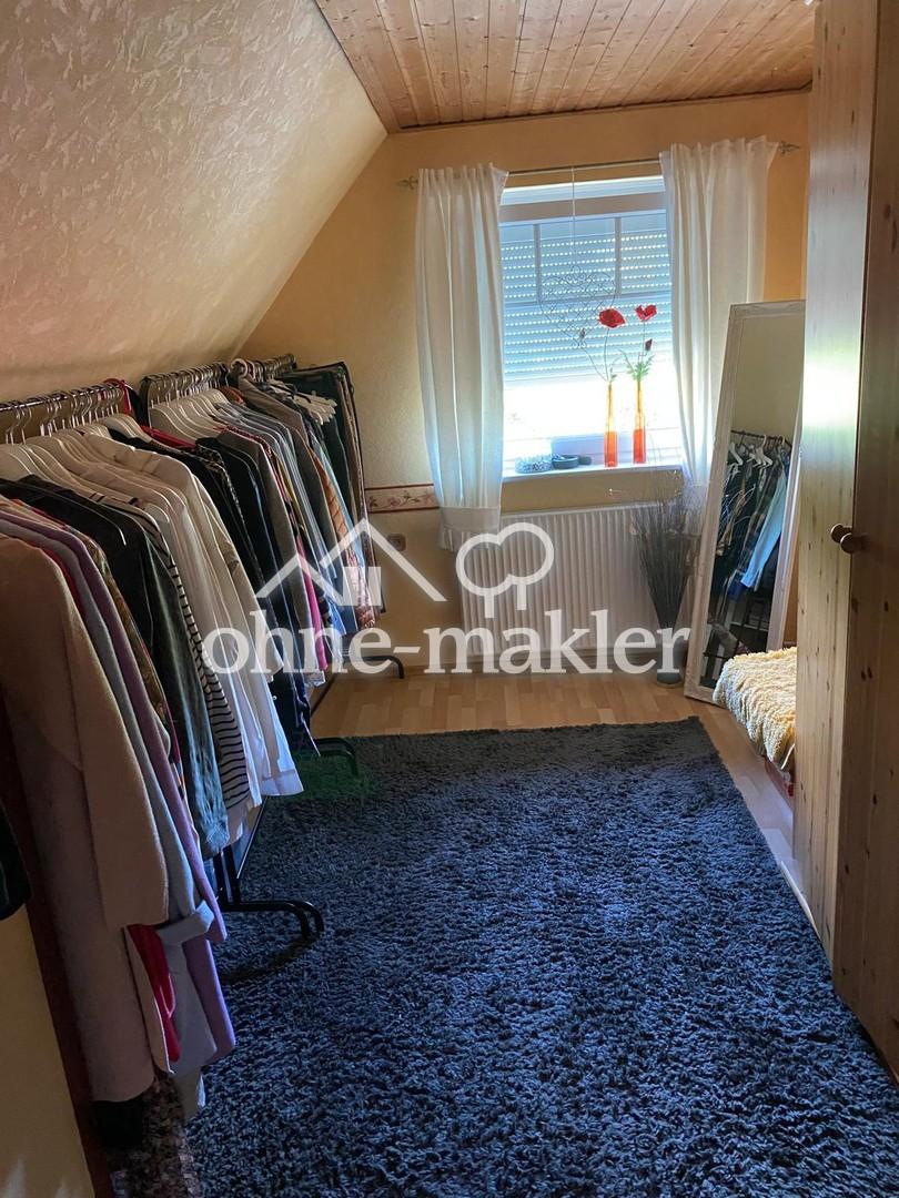 Kinderzimmer / Ankleidezimmer