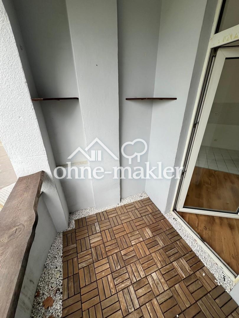 Balkon mit Ablagen