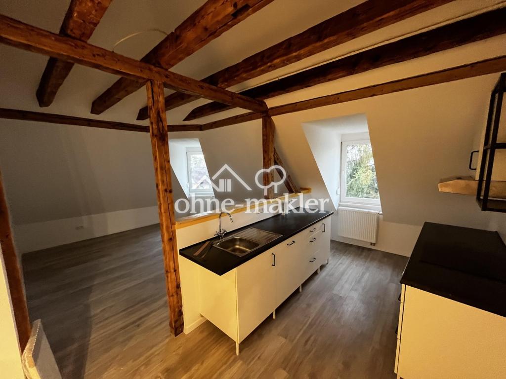 Stilvolles Wohnen über den Dächern der Stadt: Kernsaniertes Loft-Juwel mit Garage & Einbauküche - Photo 1