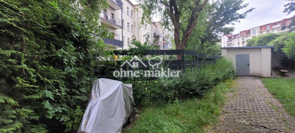 Zuweg zum Innenhof und Eingang