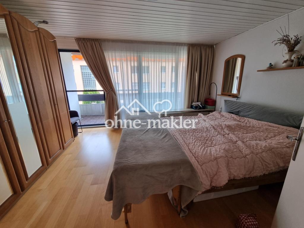 Schlafzimmer mit Balkon