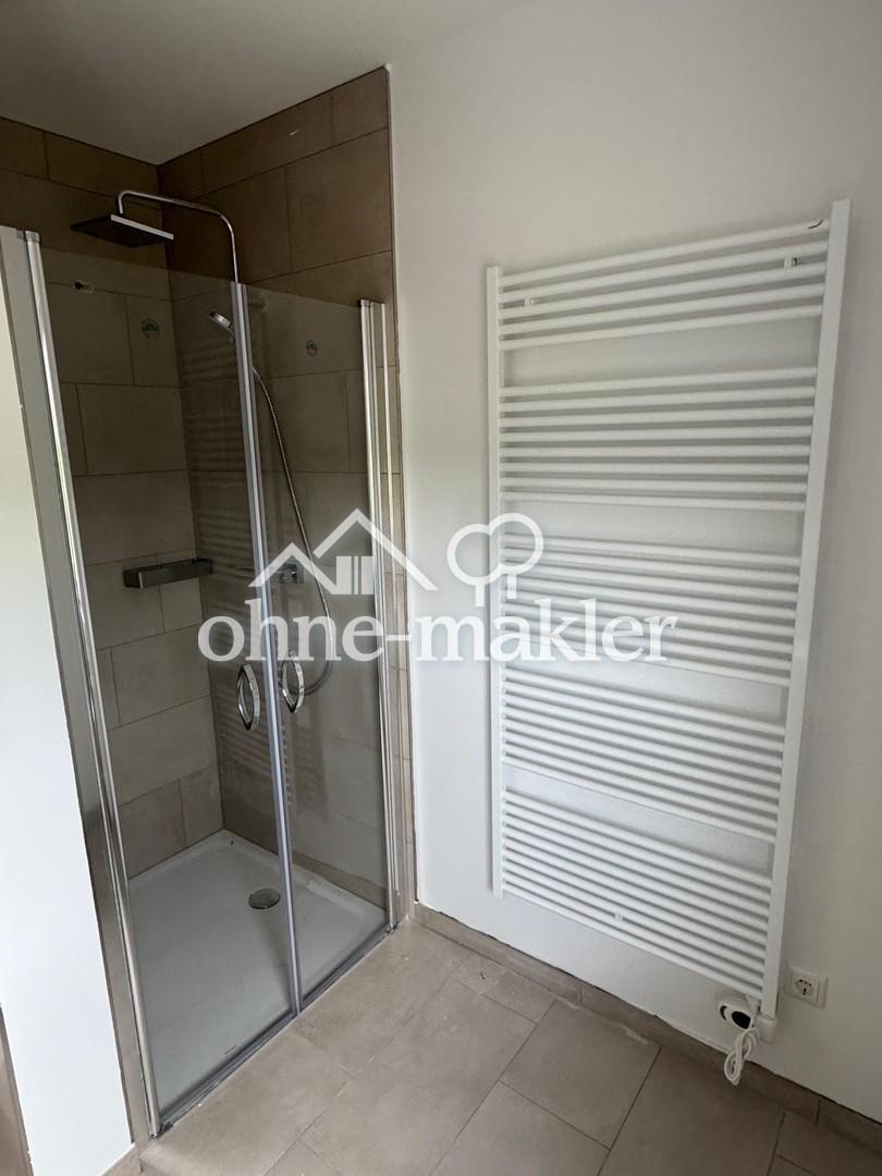 Dusche Bad (1. Stock) 1x1m
