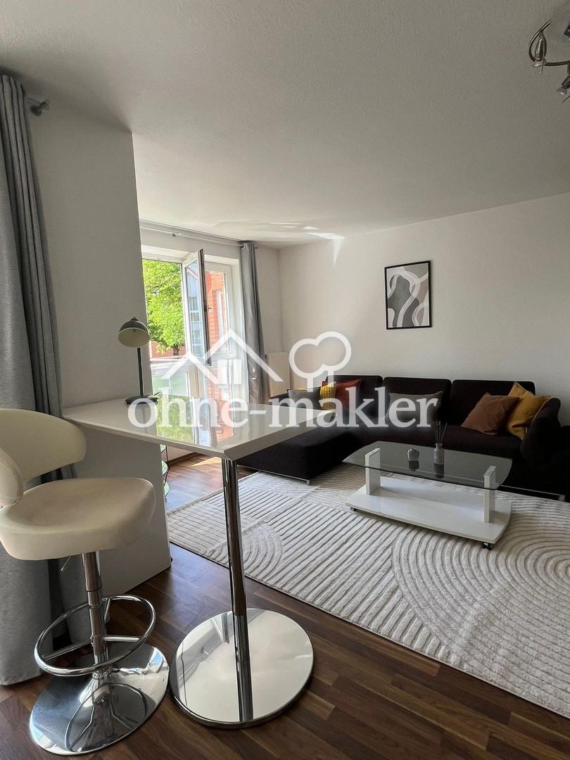 Wohnzimmer und Arbeitsplatz