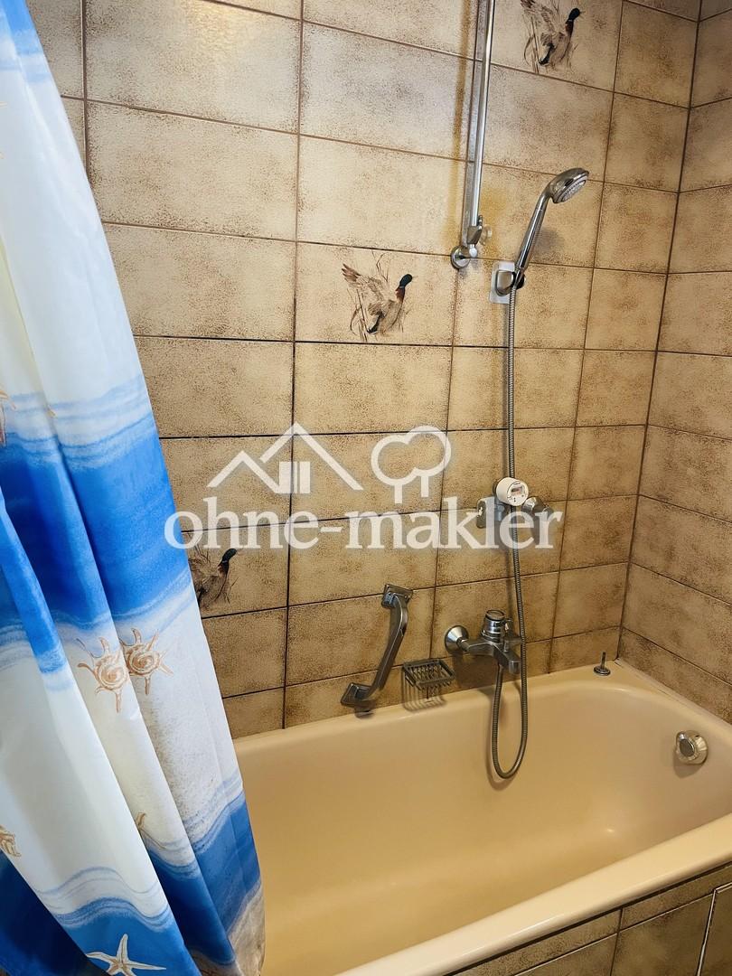 Mit Badewanne