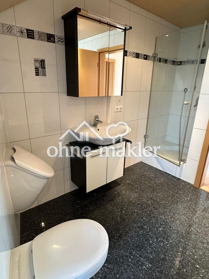 BAd Wohnung DG