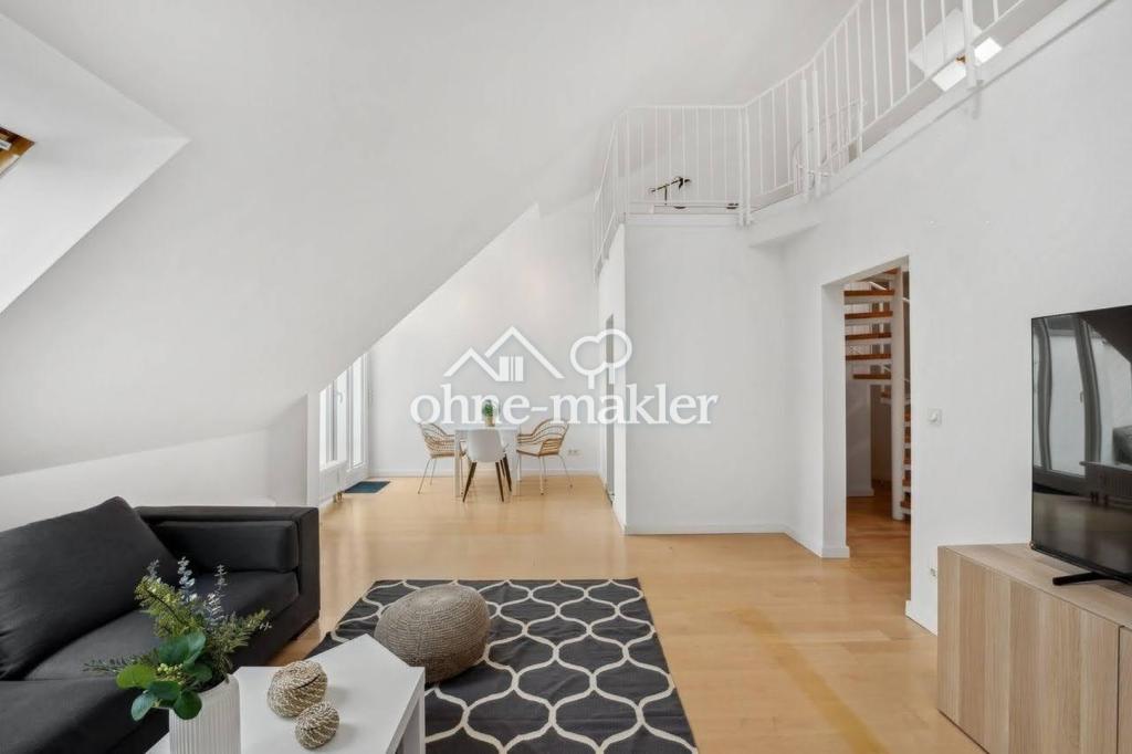 Helle 2,5-Zimmer-Galeriewohnung, möbliert, Südbalkon (Vermietung auf Zeit, all inclusive) - Foto 4