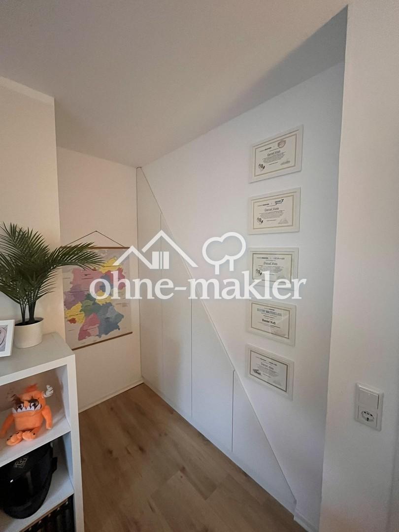 Büro Erdgeschoss Einbauschrank