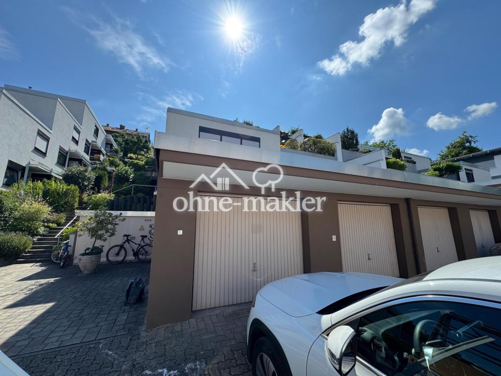Garage und Stellplatz