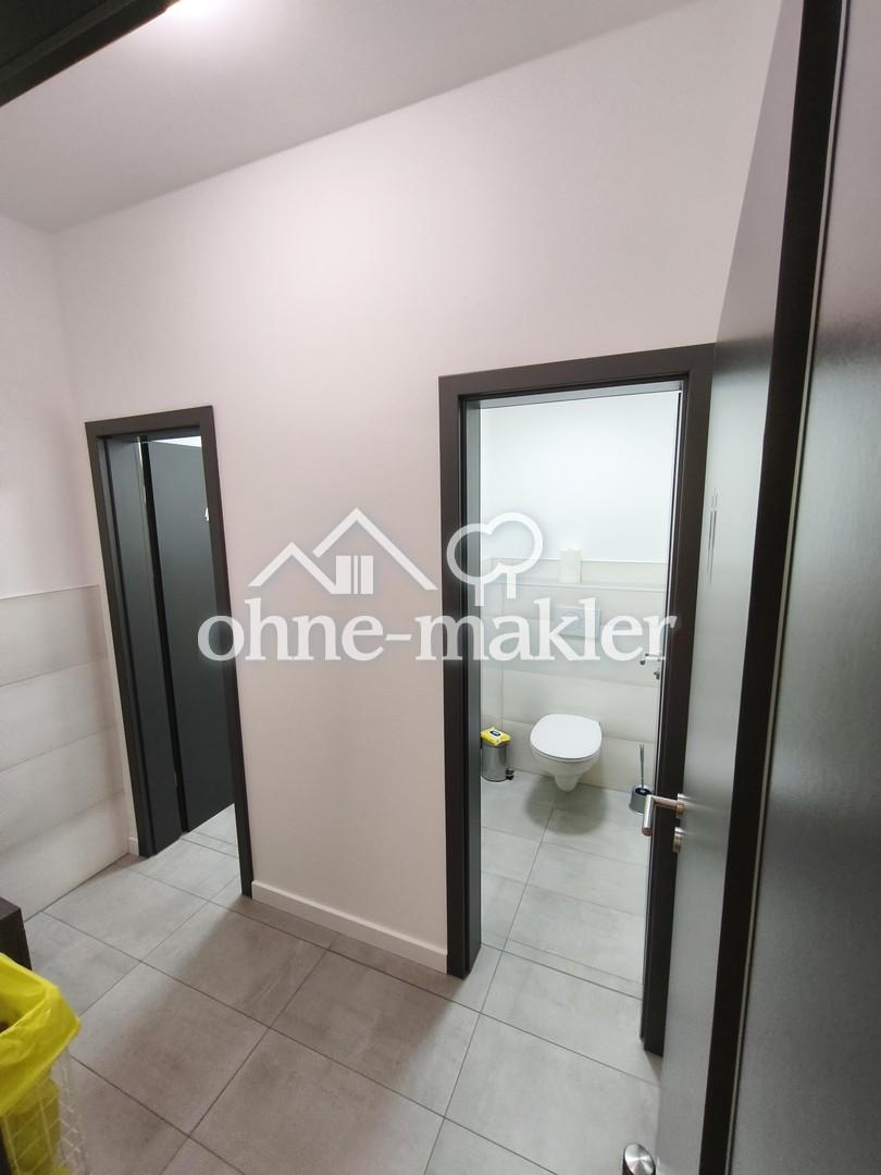 Gewerbe Toilette