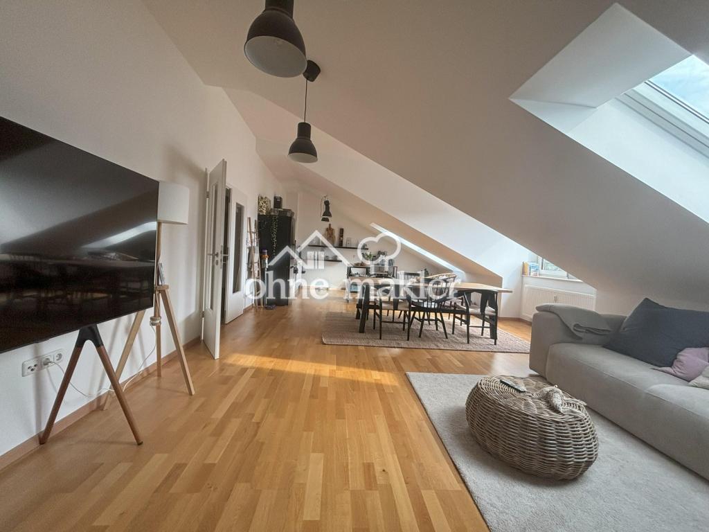 Wohn-/Esszimmer Bild 1