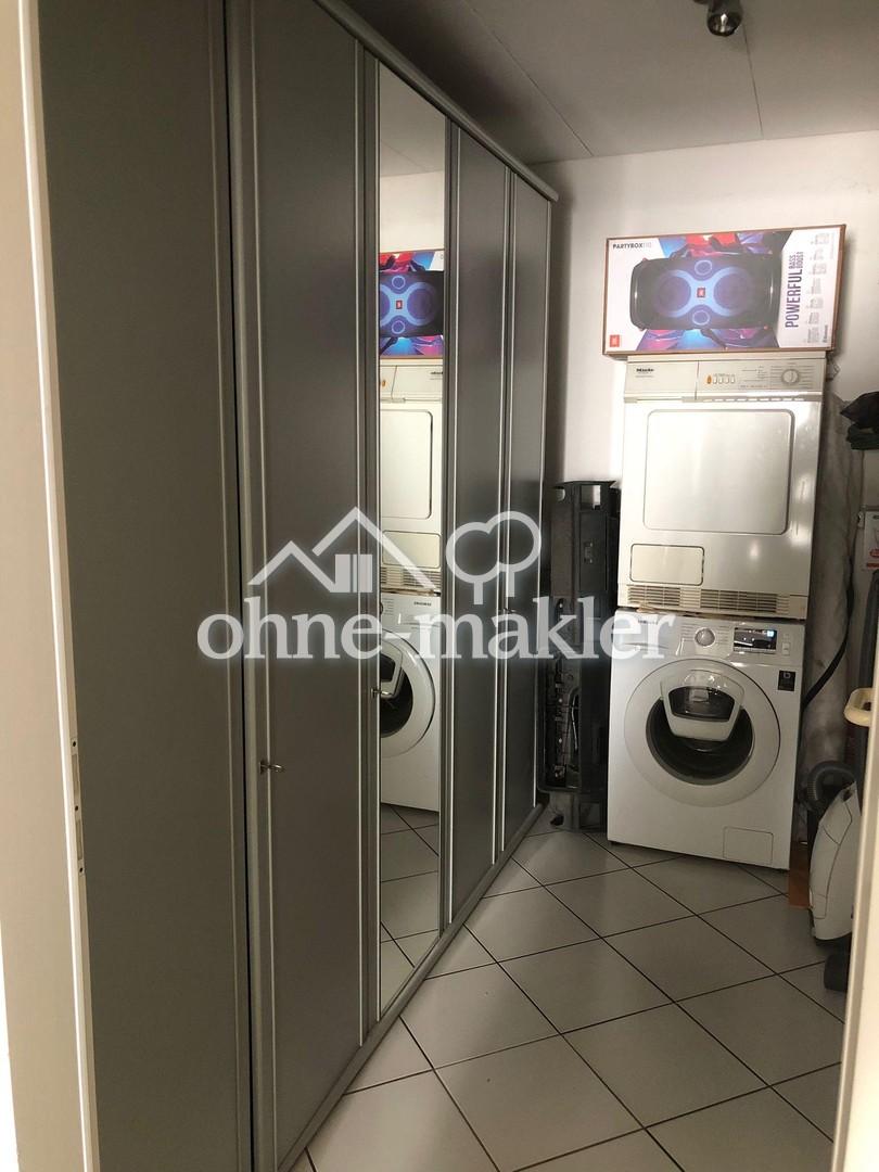 Abstellraum mit Schrank