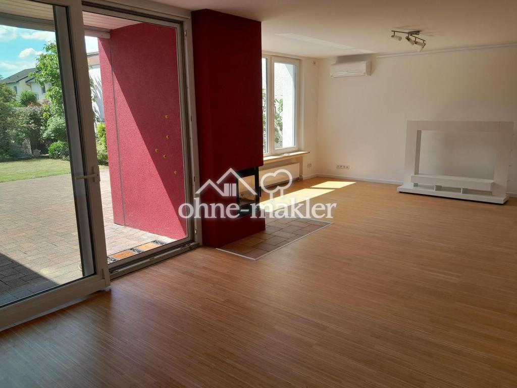 Wohnzimmer mit Klimaanlage