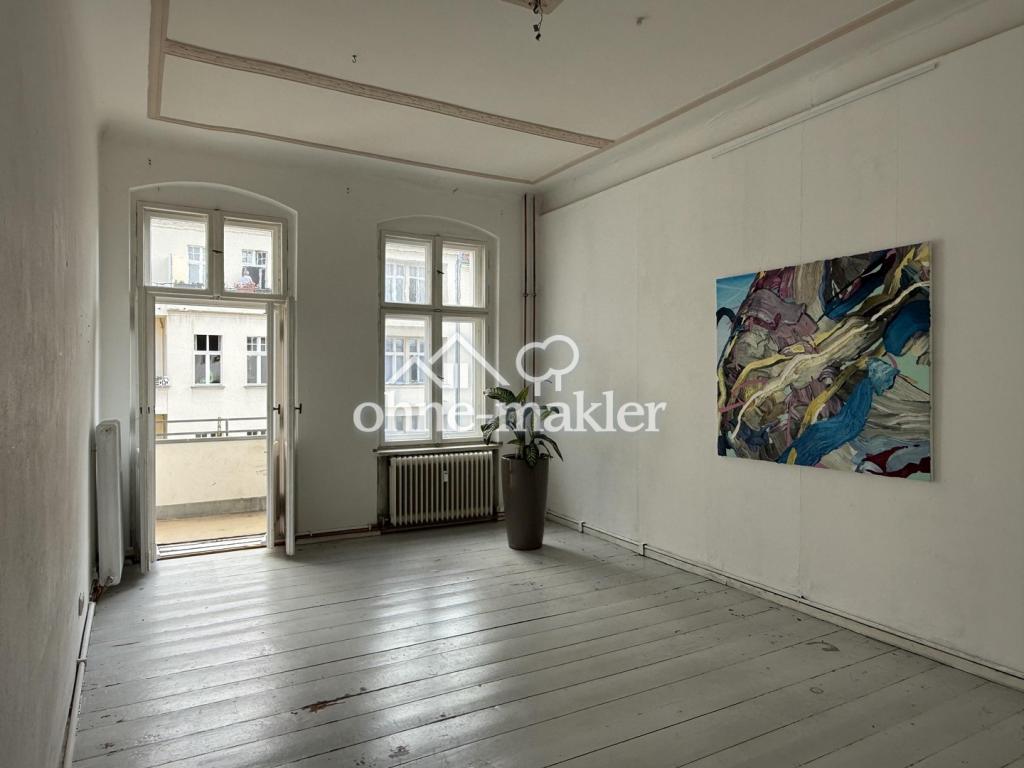 Zimmer 1 zur Straße m. Balkon