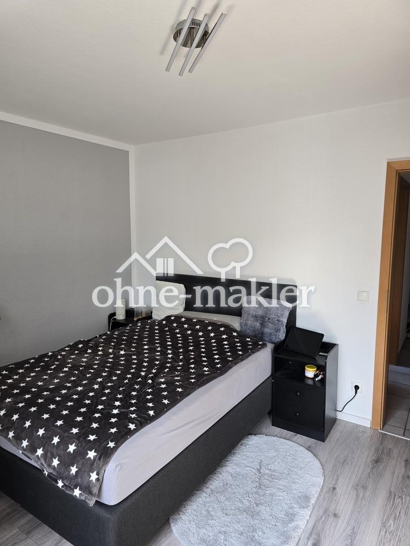 Schlafzimmer Bild 1