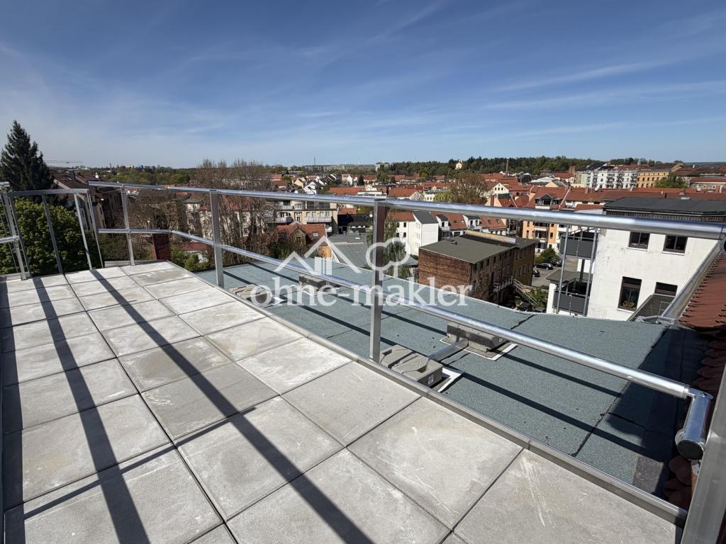 4-Raum DG-Appartment, offene EB-Küche & Panoramaterrasse - Foto 4