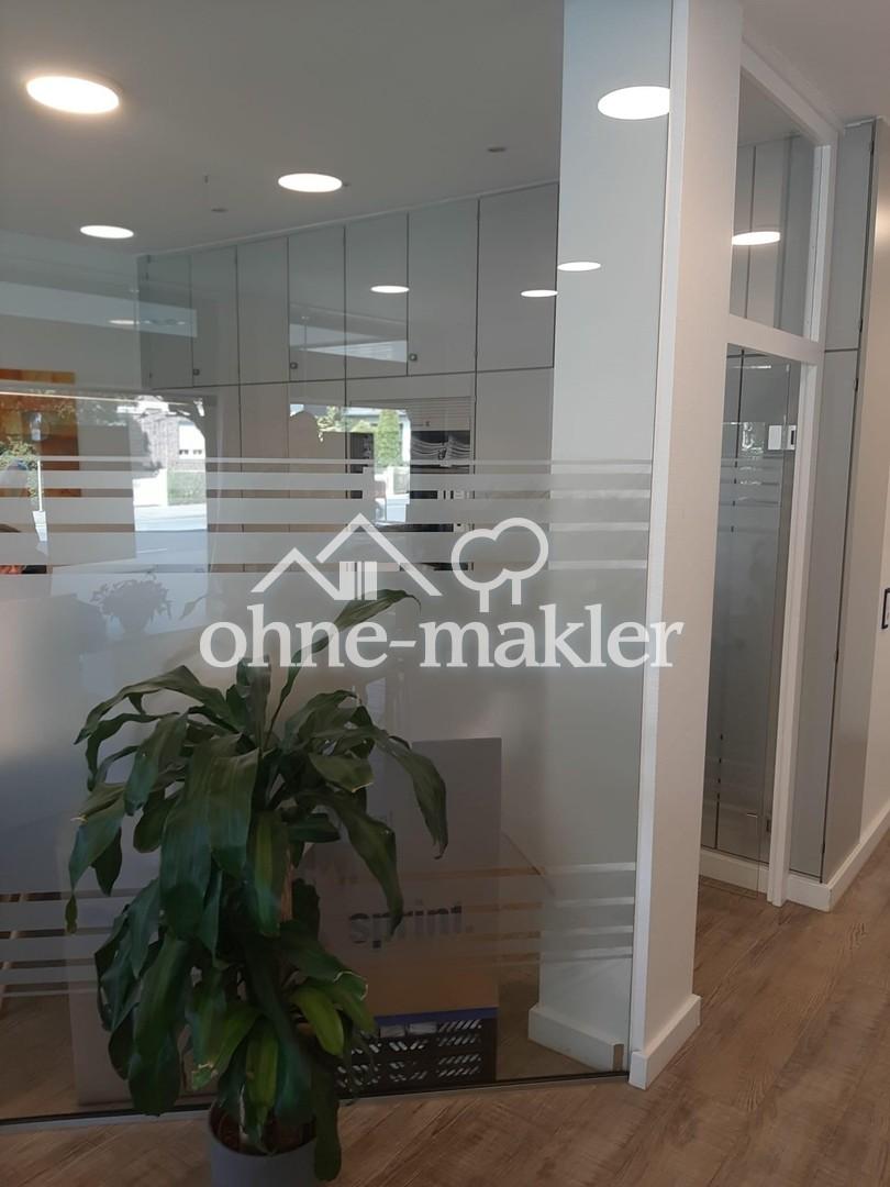 Büro mit Glasfront 