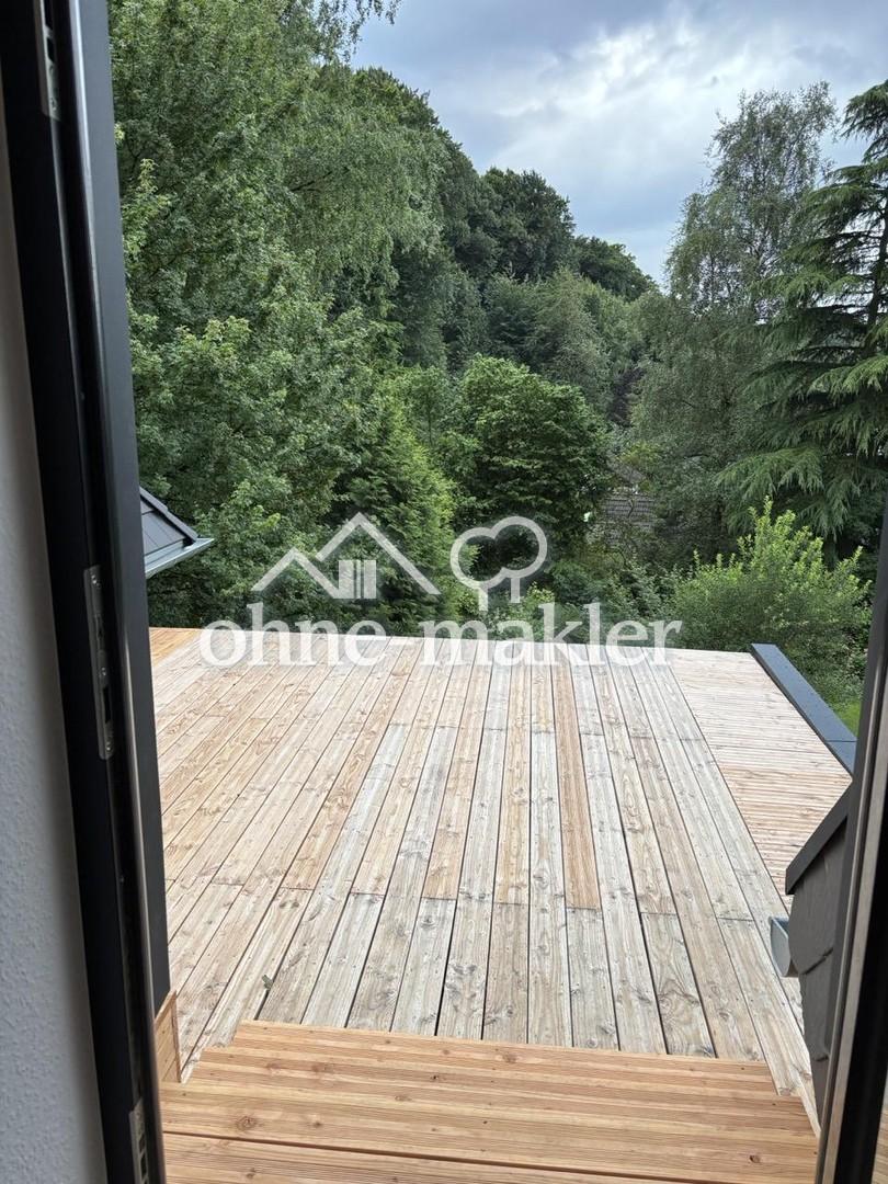 Terrasse (Geländer in Arbeit)