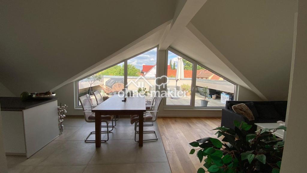 Essplatz mit Terrassenausblick