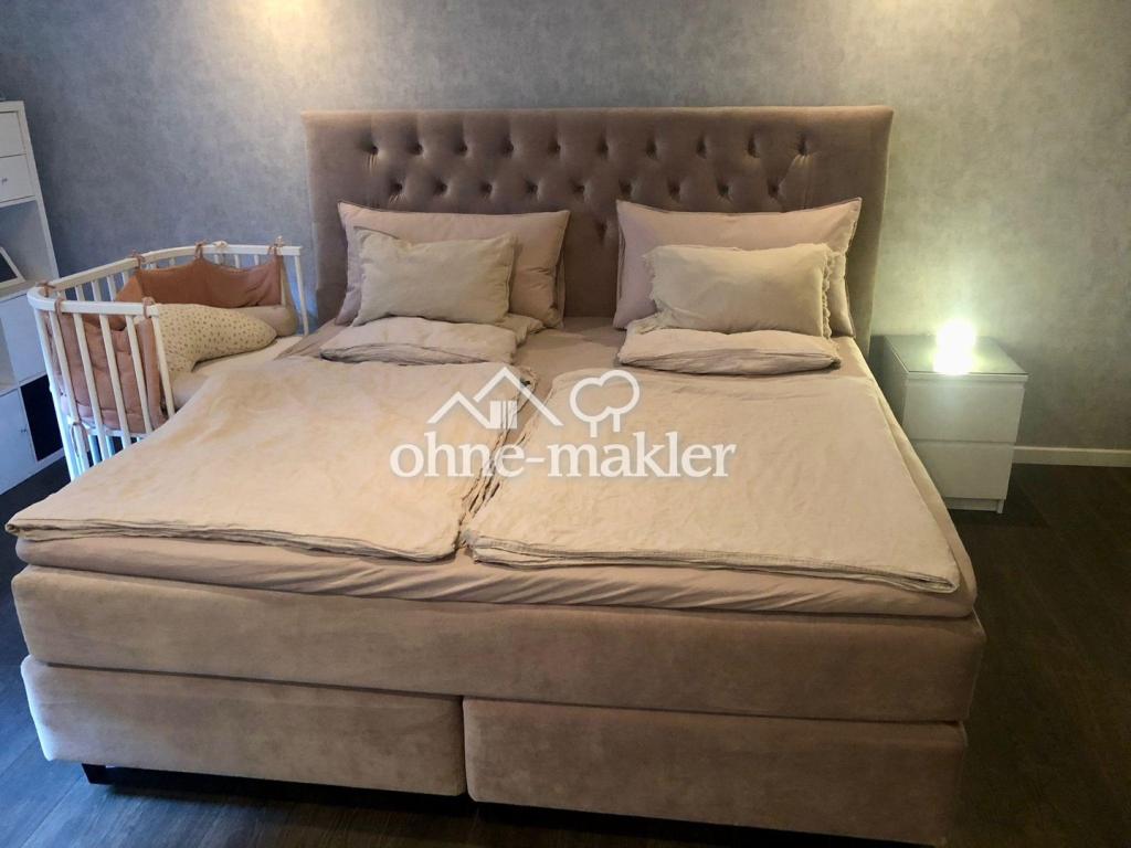 Schlafzimmer Eltern UG