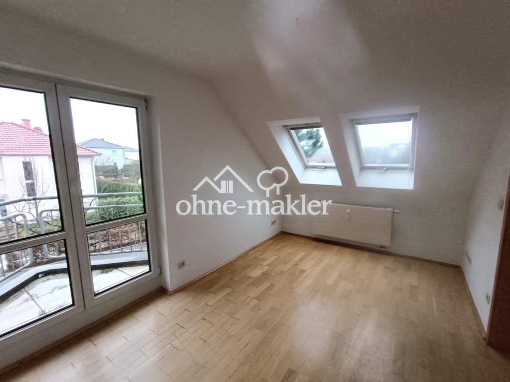 Zimmer mit Erkerbalkon
