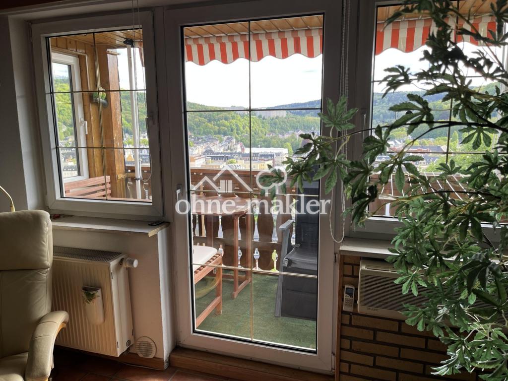vom Wohnzi auf den Balkon