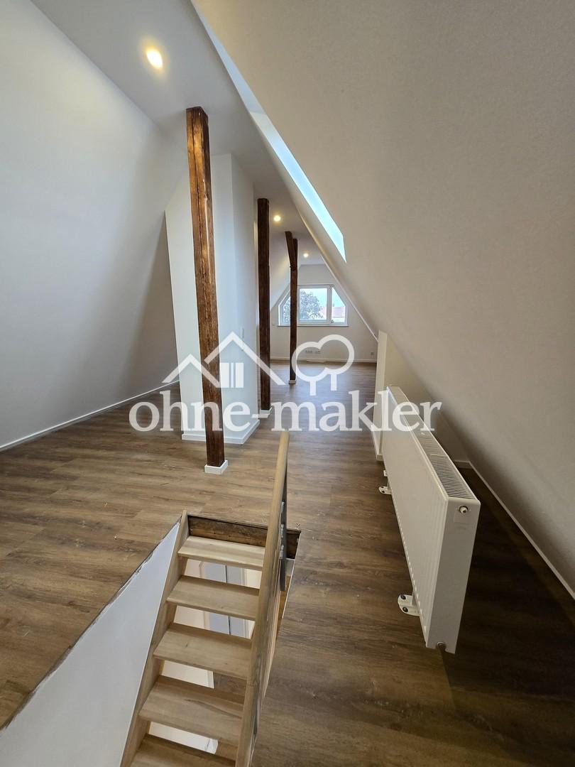 Zimmer im DG (Hobby/Arbeiten)