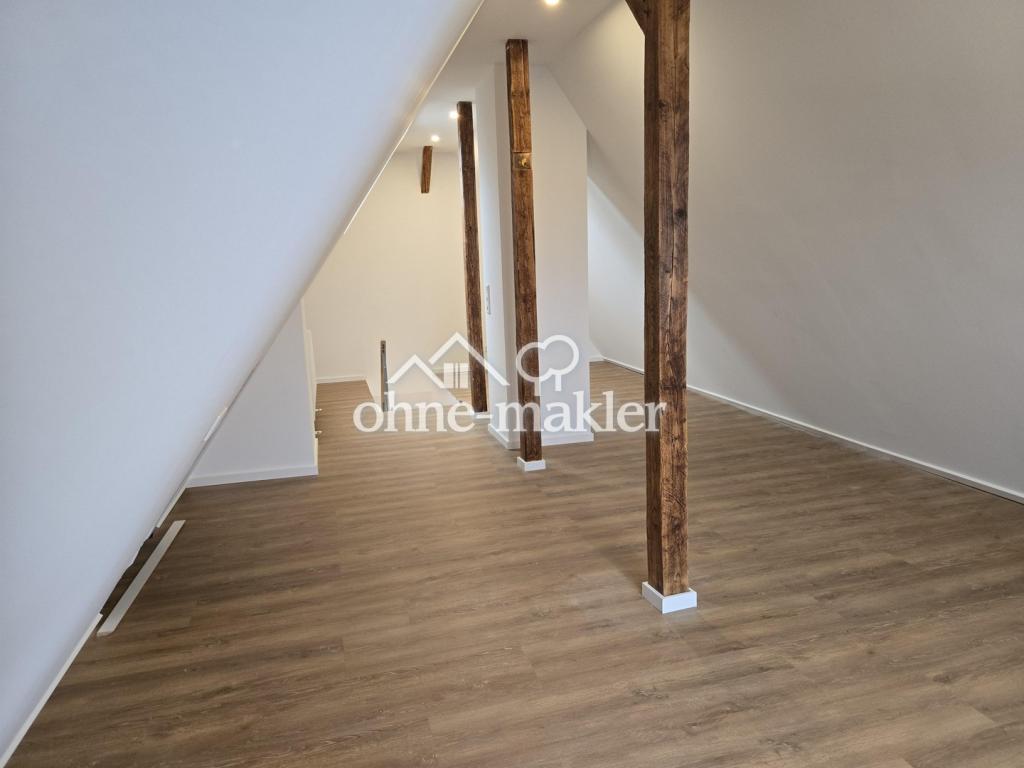 Zimmer im DG (Hobby/Arbeiten)