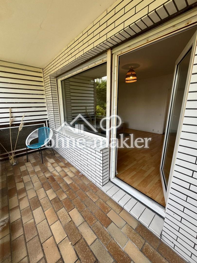 großer, ruhiger Balkon 