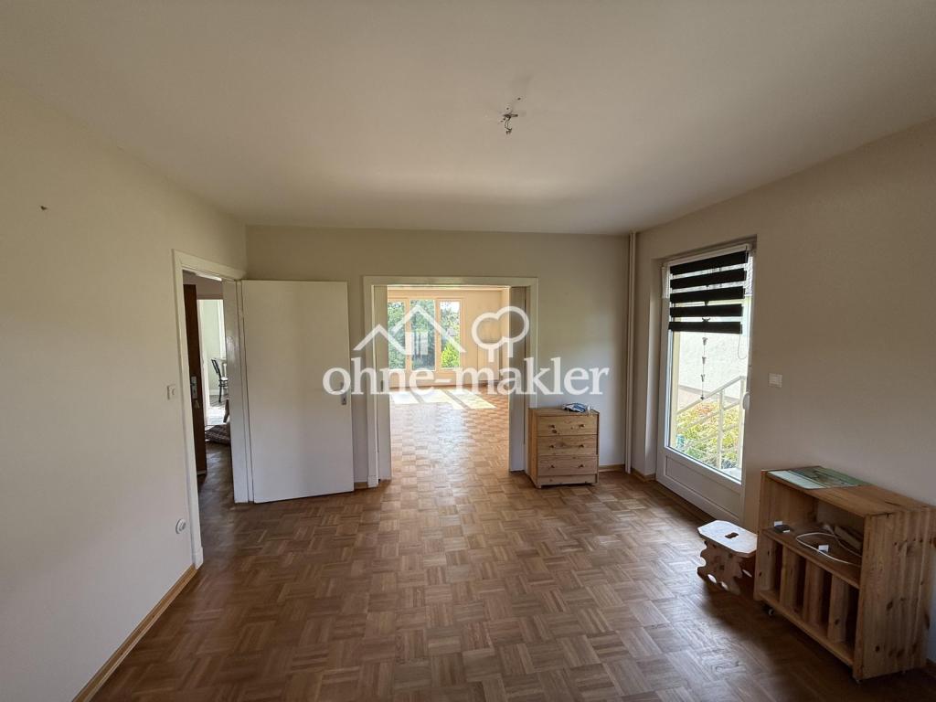 Esszimmer mit Terrassentür