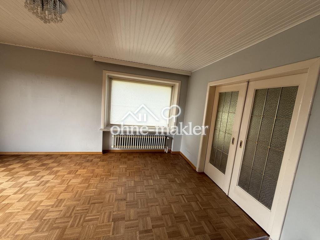 Wohnzimmer mit Schiebetüre