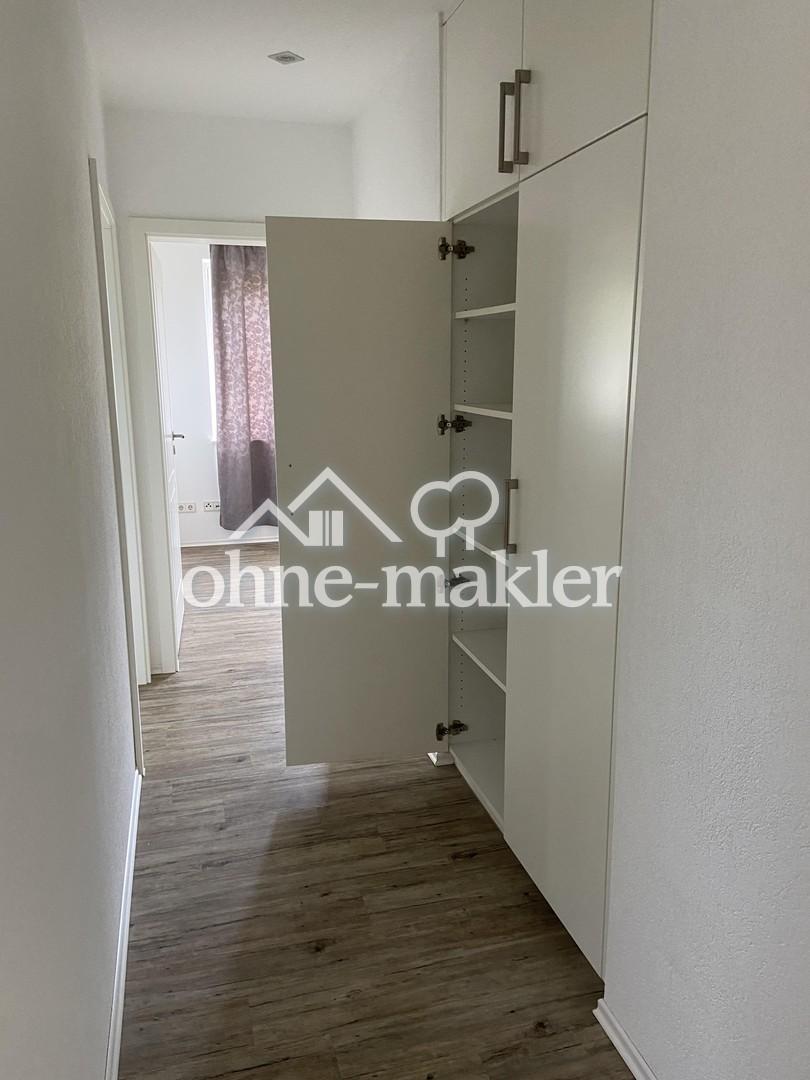 Flur 2 mit Einbauschrank