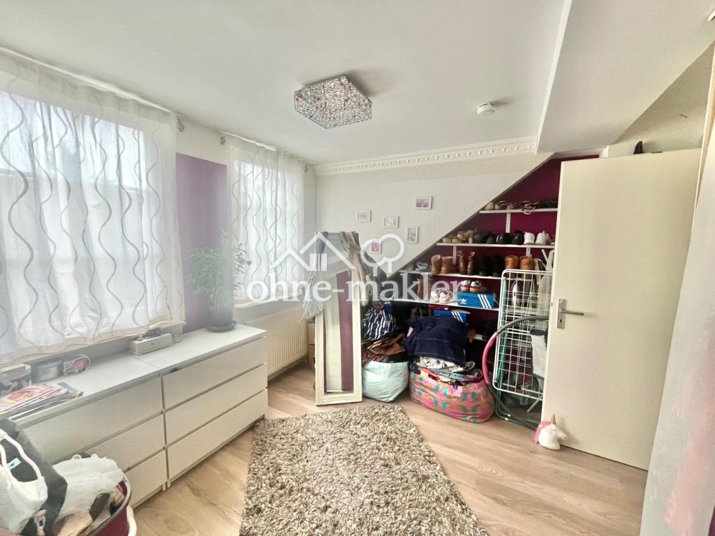 Kinderzimmer / Büro