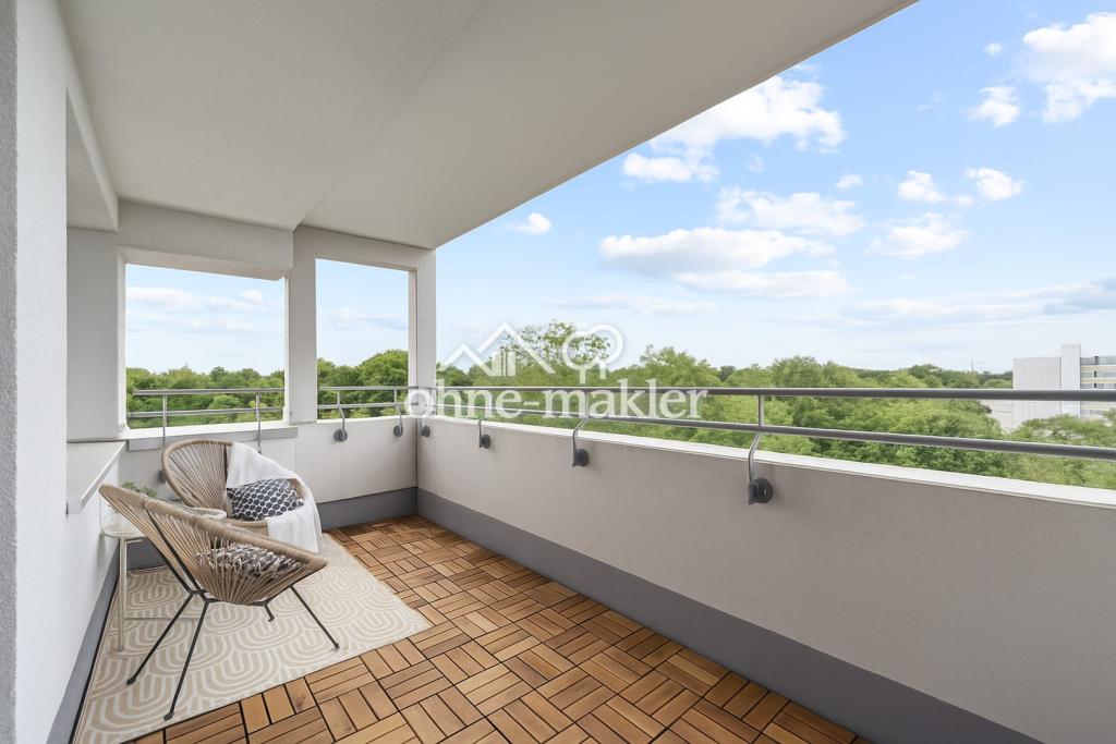 Loggia mit Blick ins Grüne