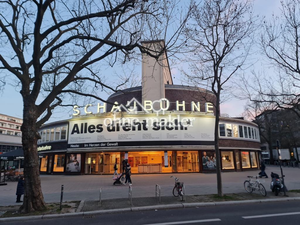 Schaubühne direkt vor der Tür