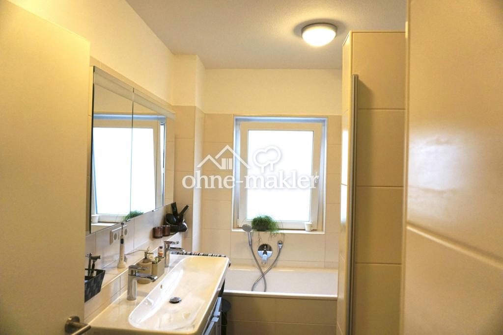 Vollbadezimmer