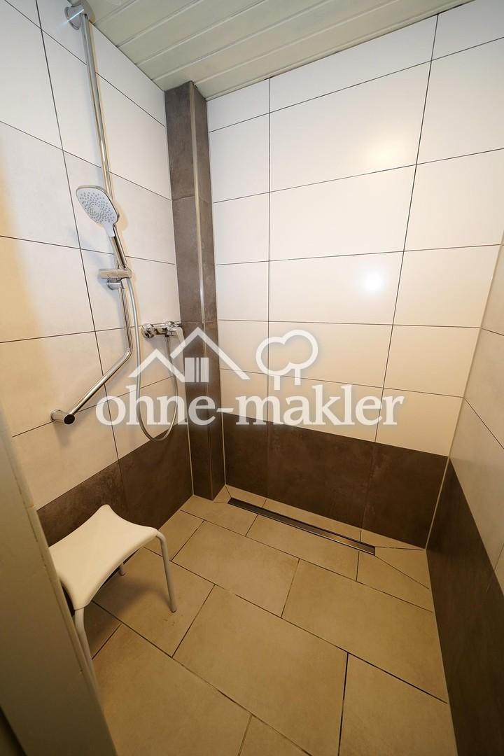 Barrierefreie Dusche (EG)