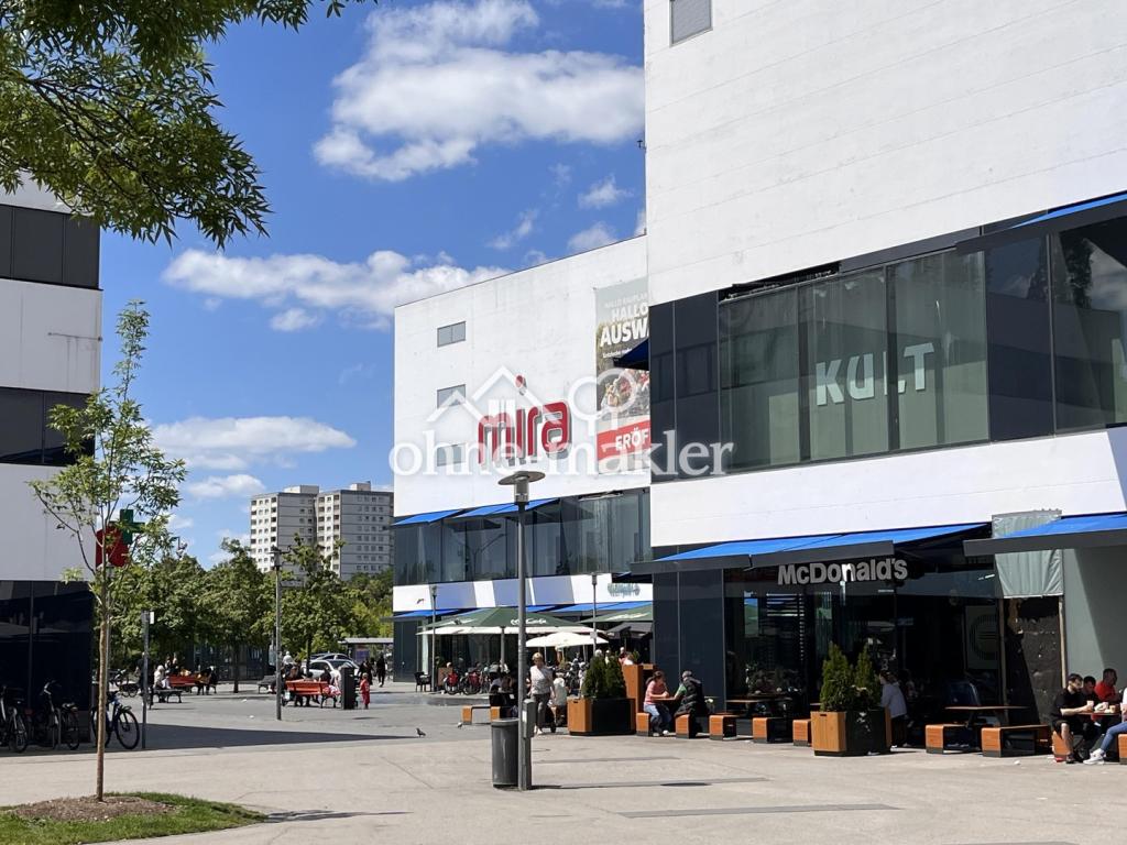 MIRA Einkaufszentrum