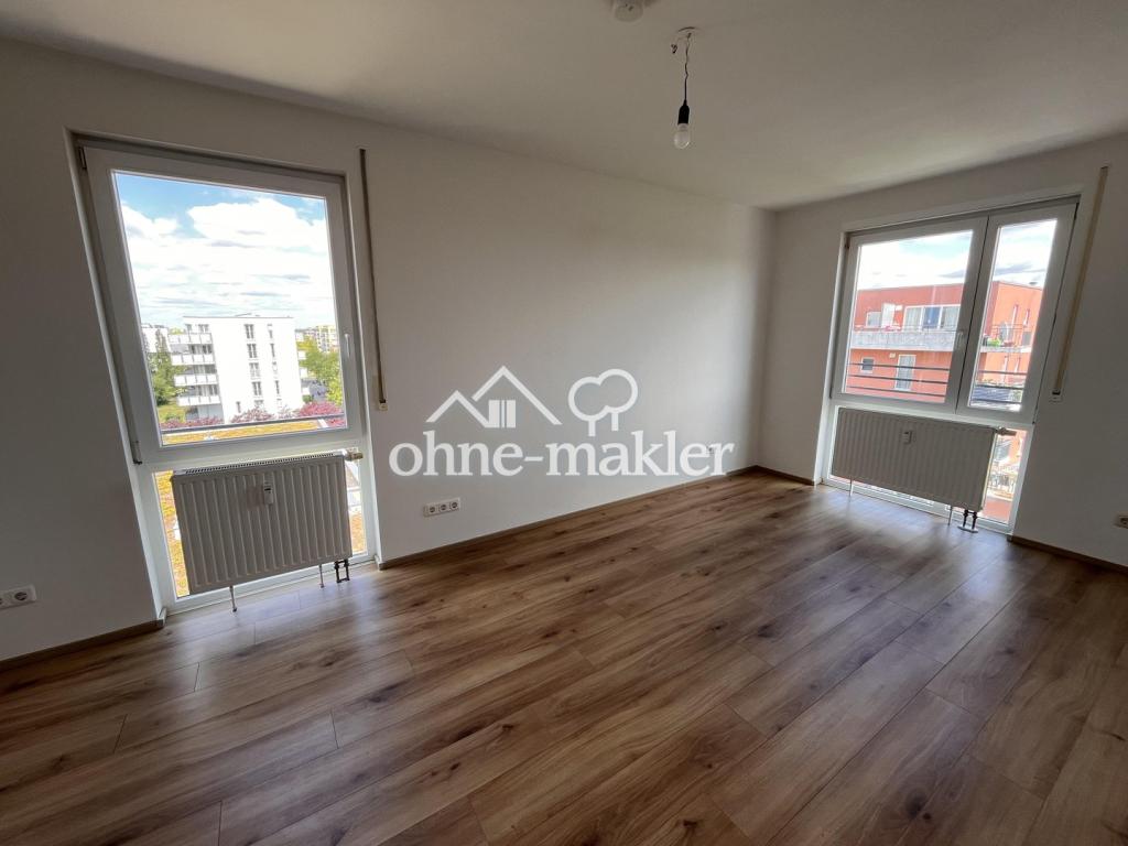 großes Schlafzimmer 13,5 qm