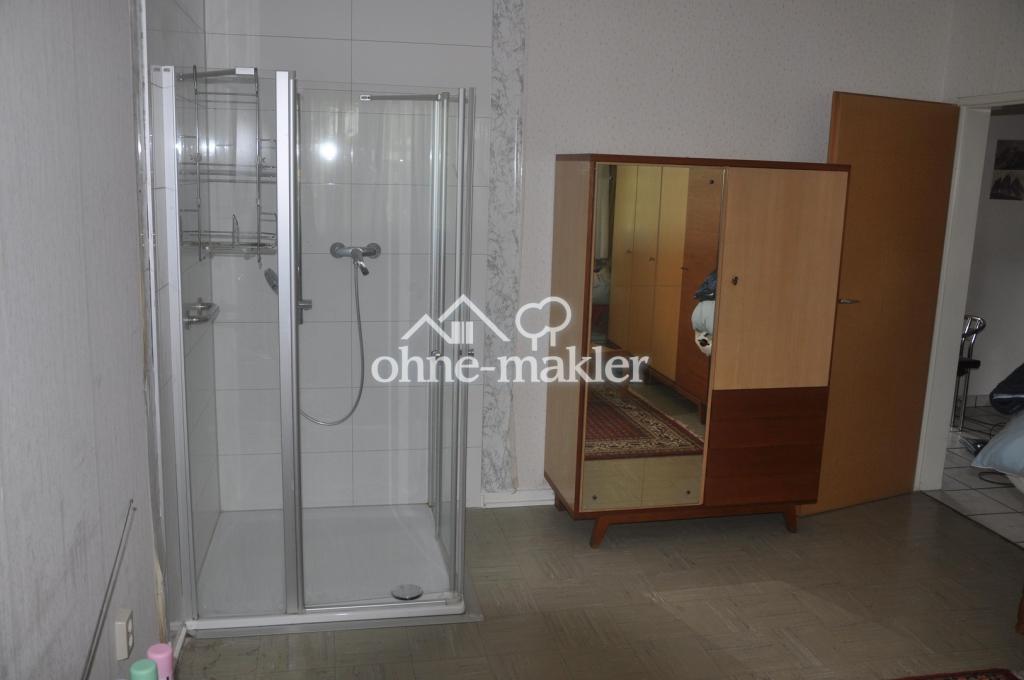 Schlafzimmer/Dusche