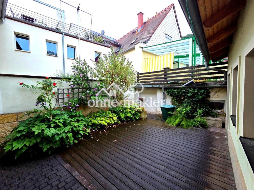 Terrasse im Hof