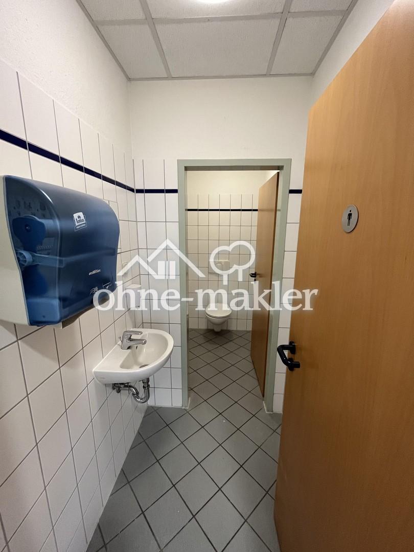 2 Besucher Toiletten
