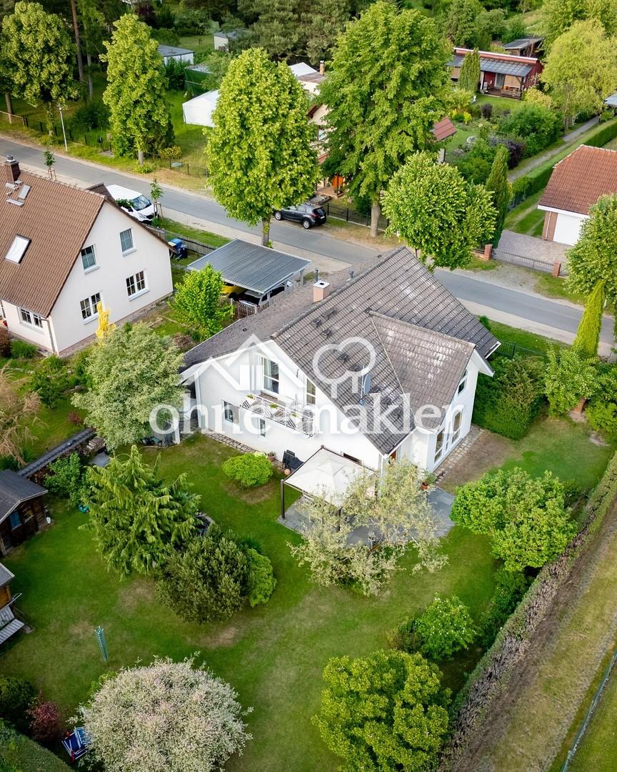 Haus mit Umgebung