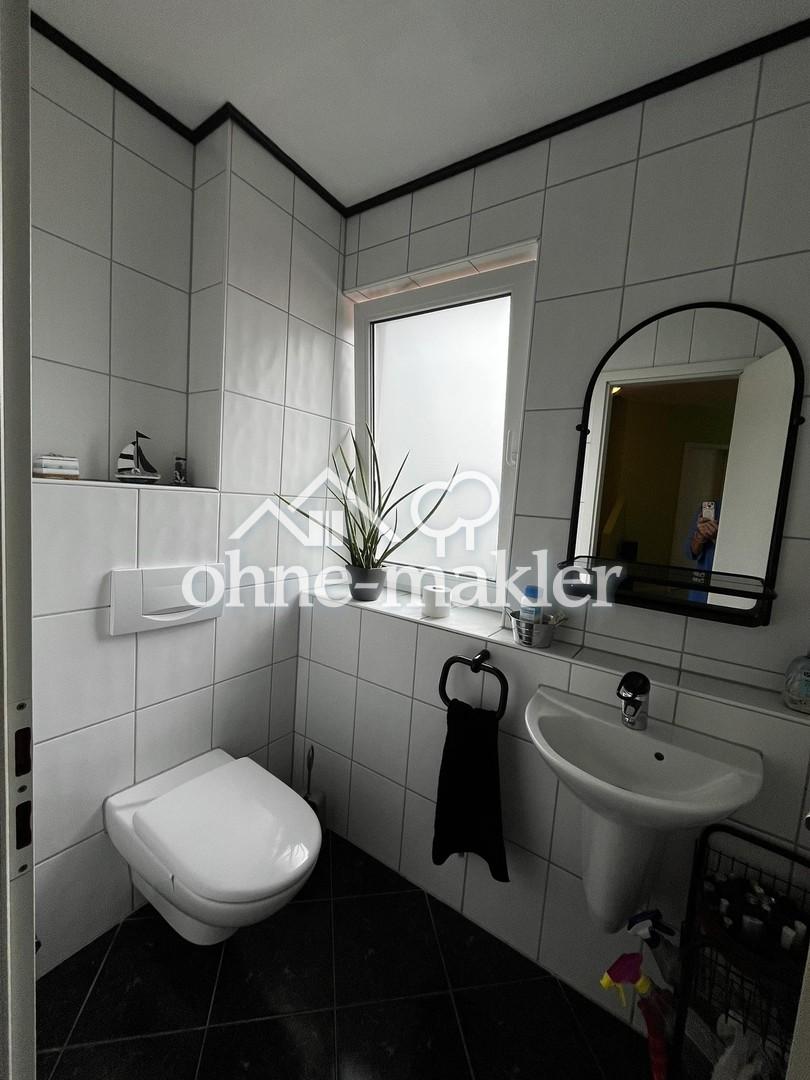 WC (insge. 3)