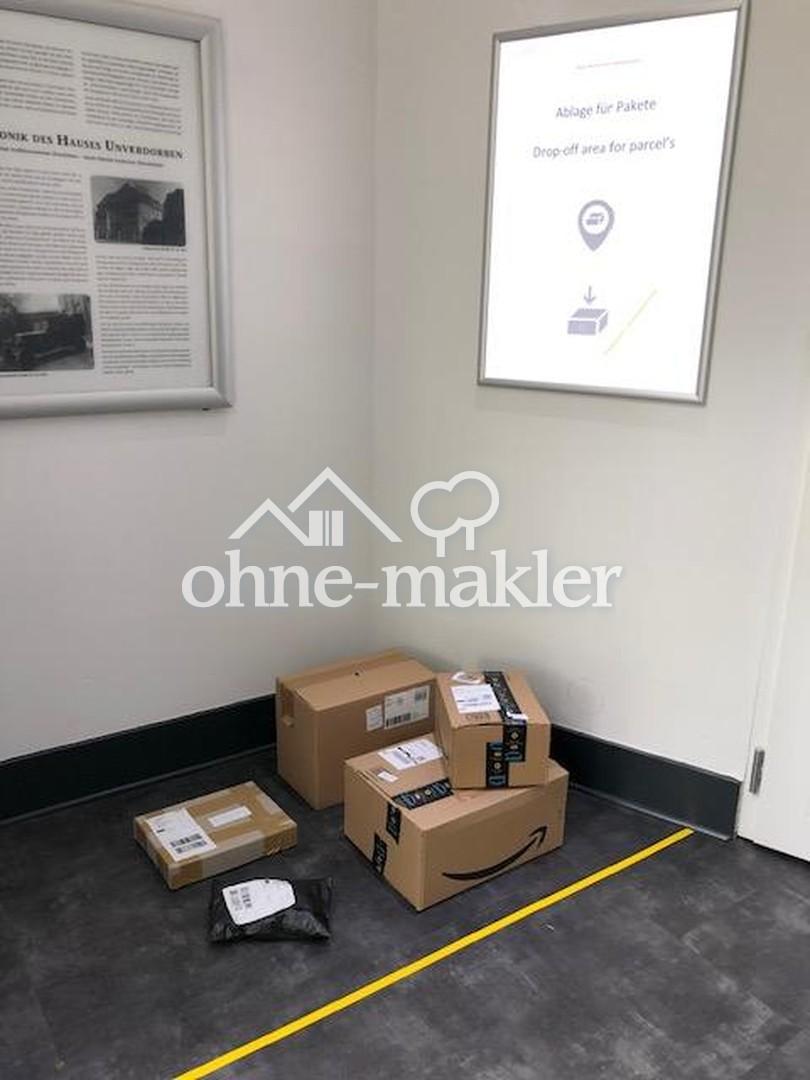 Paketstation im Flur