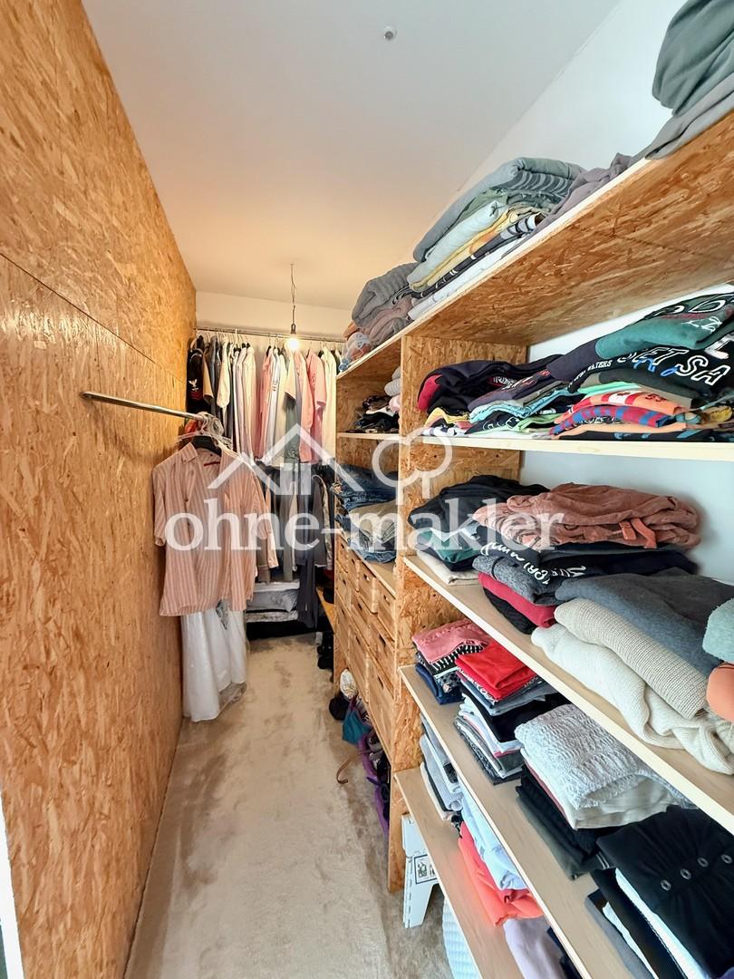 Begehbarer Kleiderschrank OG