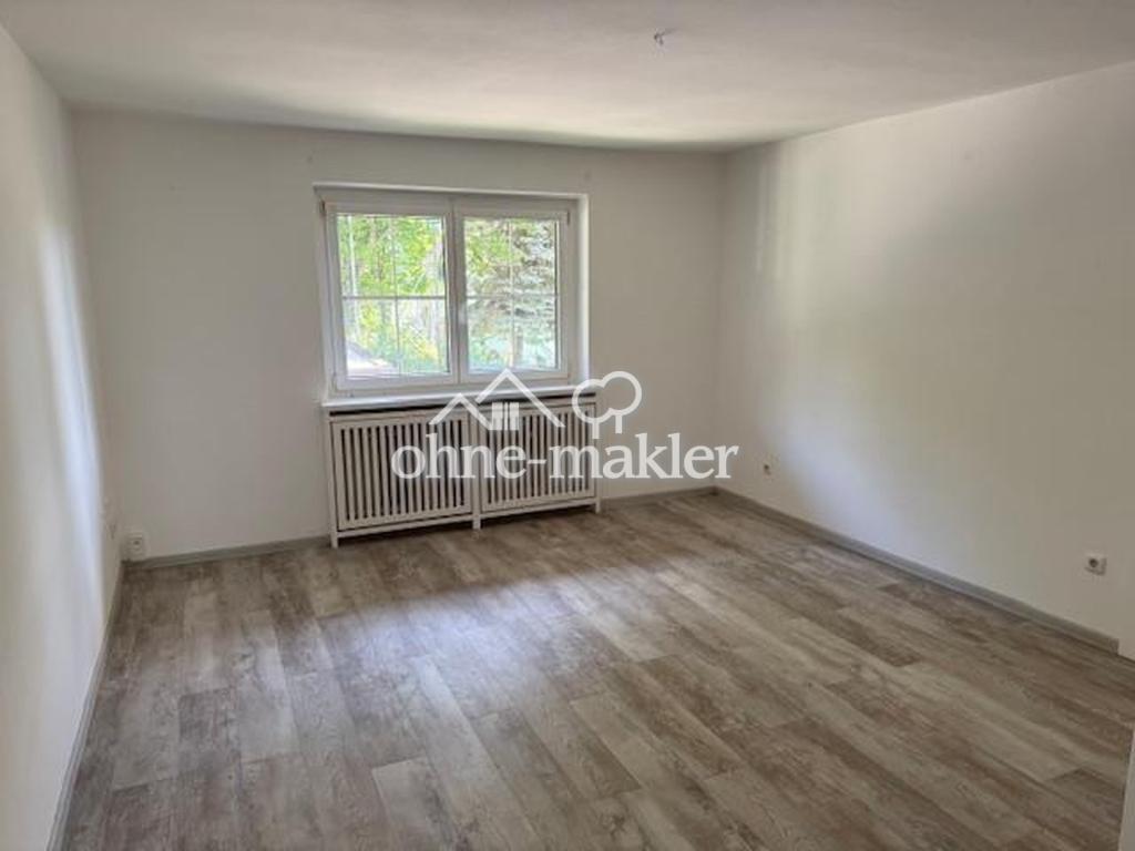 Ruhige 5 Zi-Whg. in Berg mit Balkon, renoviert - Foto 1